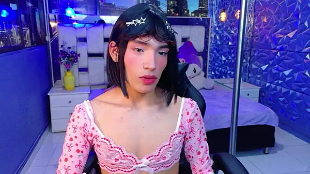 IsaacNovaa online show from May 22, 7:41 pm