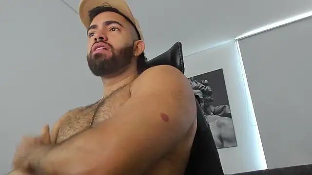 simonleon27 online show from July 14, 12:22 pm