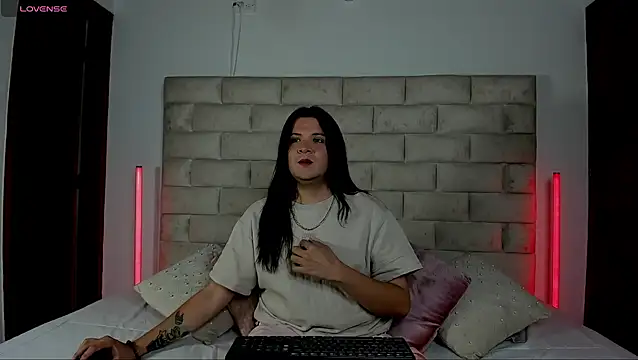 MatthewDavis  online show from June 7, 2:29 am