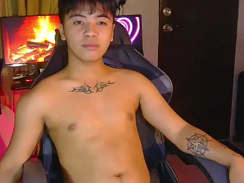 Untouchable Bromancexxx online show from May 11, 9:33 am