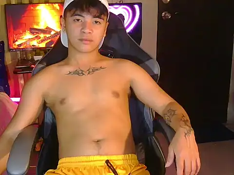 Untouchable Bromancexxx online show from May 4, 2:30 pm