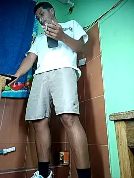 romeohotpig online show from June 2, 6:25 am