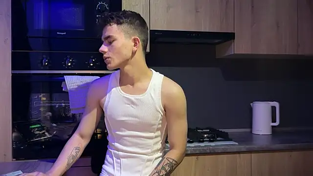 MaxWoolf online show from June 3, 1:57 pm