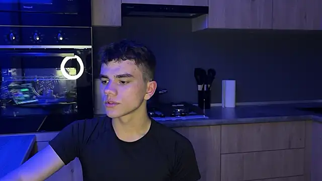 MaxWoolf online show from May 29, 5:56 pm