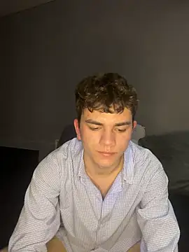 MaxWoolf online show from April 29, 3:27 pm