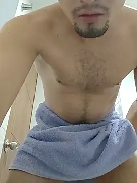 camiloangel119 online show from May 8, 11:49 pm