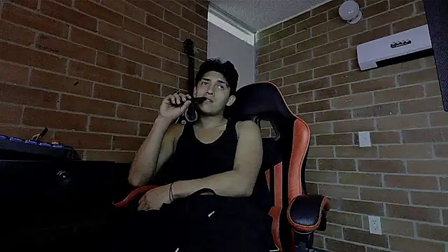 ethann2  online show from June 11, 12:22 am