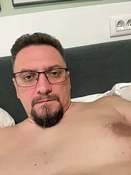 19cmSlave online show from June 12, 7:33 pm