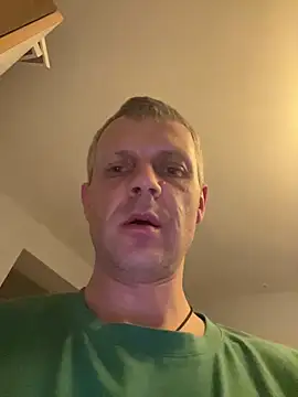ChiefApron5 online show from May 8, 9:15 pm