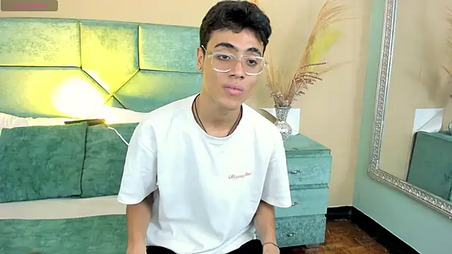 DannTaylor online show from July 26, 9:34 pm