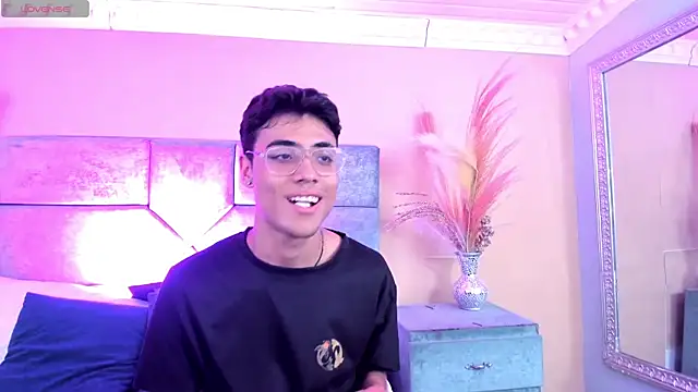DannTaylor online show from July 21, 8:22 pm