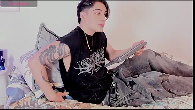 Thiago angel online show from May 31, 4:13 am