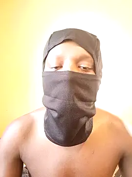MaskedWithCum online show from April 14, 7:19 am