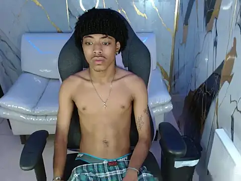 velvetcouple x online show from April 18, 1:34 pm