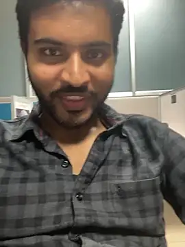 Sweetloverr28 online show from May 4, 6:31 pm