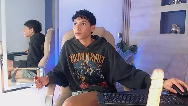 Velvet An online show from April 24, 5:10 am