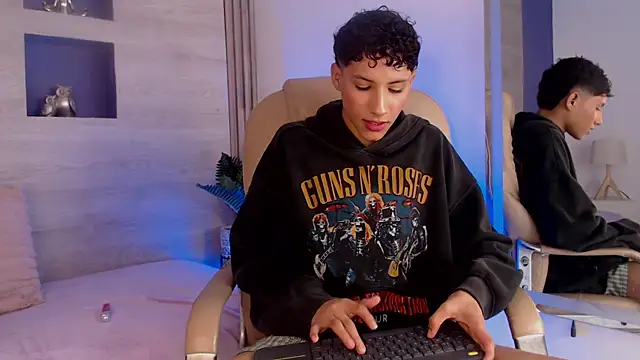 Velvet An online show from May 1, 3:21 am