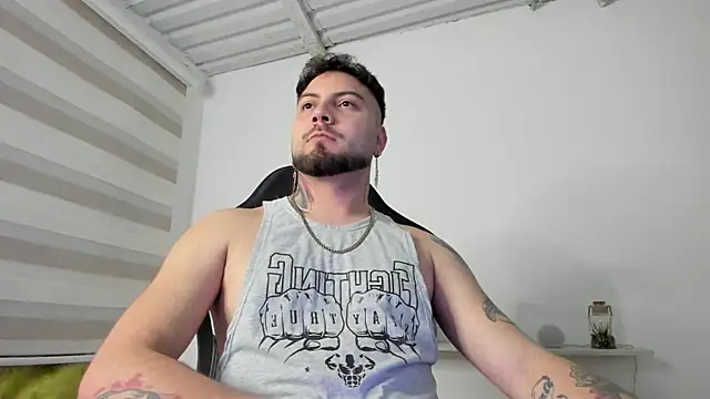 AaronHardi online show from May 17, 8:11 am