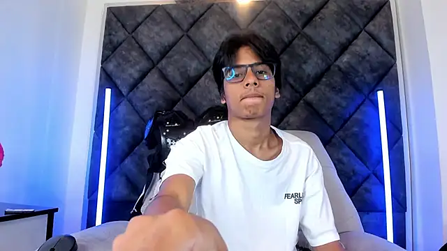 LiamKron online show from June 5, 11:27 am