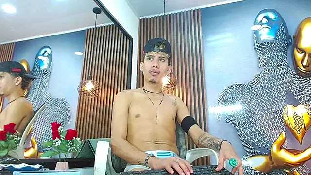 Skinny cute Alyer online show from May 29, 3:05 am