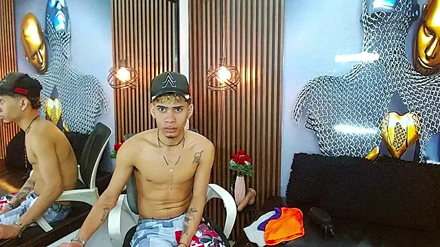 Skinny cute Alyer online show from June 4, 3:01 am