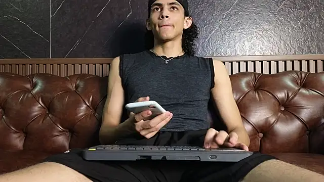 LucaAlessi online show from April 21, 1:28 pm
