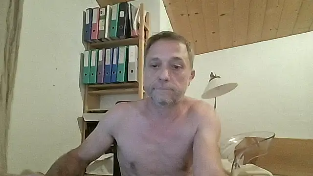 nue52 online show from July 16, 9:33 pm