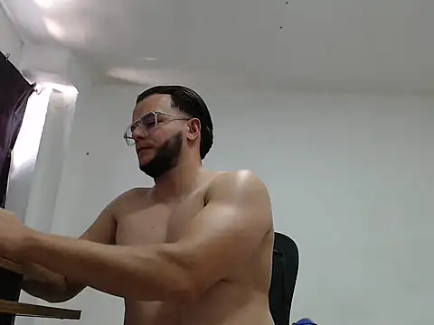 Masterboy00 online show from April 18, 7:40 pm