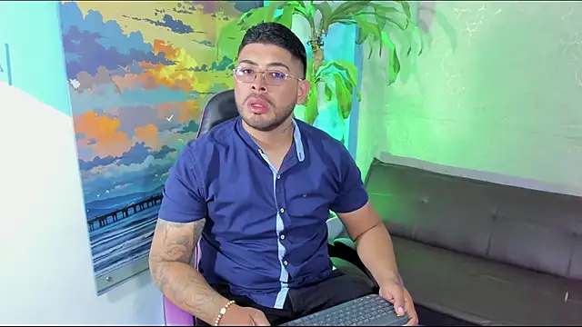 Im Axiel online show from April 19, 12:10 am