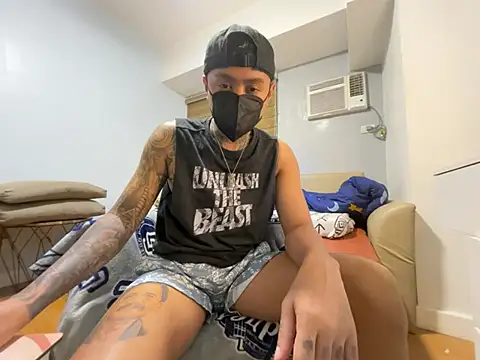 tattoo hottie online show from April 19, 10:04 am