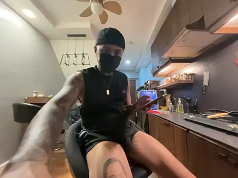 tattoo hottie online show from April 20, 3:58 pm