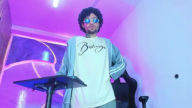 Josh Hot Sex online show from April 18, 11:55 am