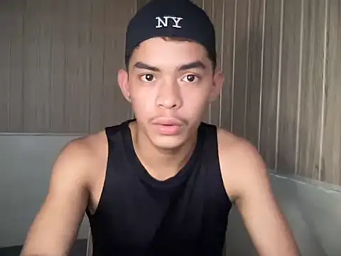 yourhotasian jhonpol16 online show from June 16, 1:30 am