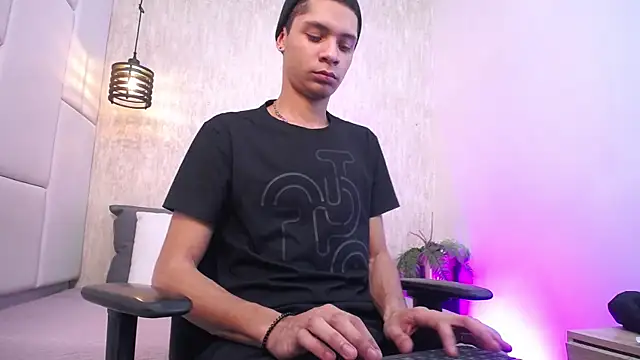 Axel marcus online show from April 20, 8:11 pm