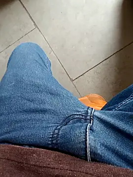 hottboyyz online show from May 6, 5:30 am