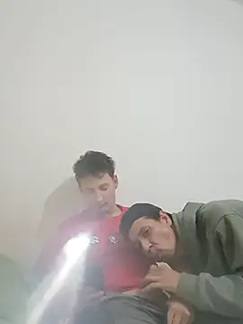 welltommy2001 online show from June 23, 10:24 pm