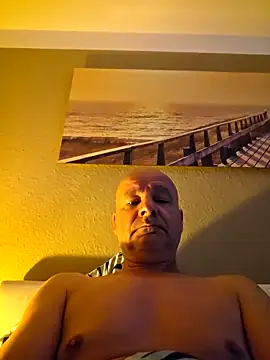 mannohmann5 online show from June 20, 5:56 am
