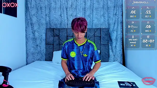 IhanKing online show from July 7, 8:12 pm
