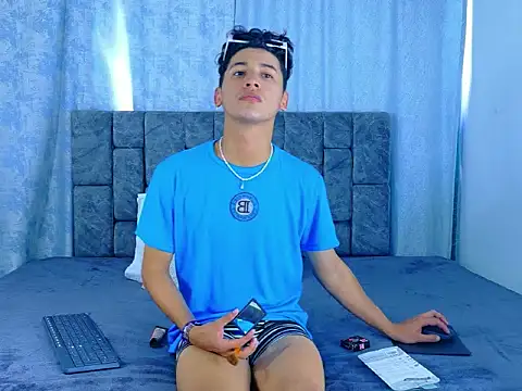 IhanKing online show from May 9, 7:26 pm