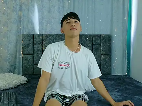 IhanKing online show from April 21, 7:31 pm