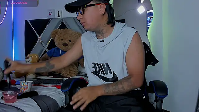 winniepooh 69 online show from May 7, 9:26 pm