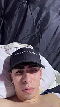 michaell twinkk online show from May 4, 1:07 am