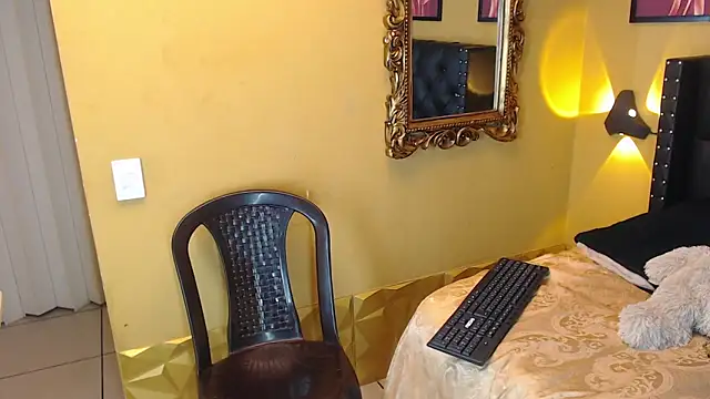 luckk  online show from April 29, 5:34 am