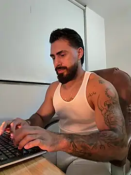Ryan Black3 online show from April 27, 11:43 pm