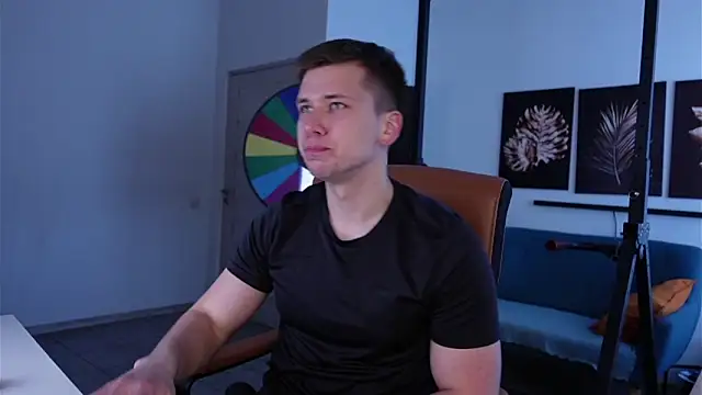 Zack Gillian online show from May 24, 4:24 pm