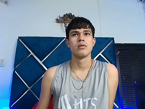 EdwinBoys online show from April 23, 12:51 pm