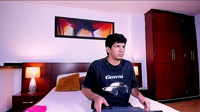 Lucas Dream online show from August 1, 12:04 pm
