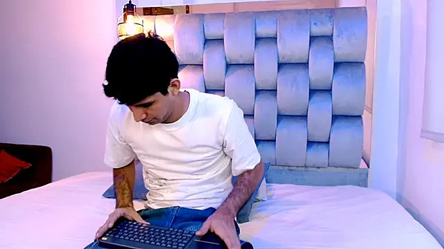 Lucas Dream online show from July 27, 11:39 am