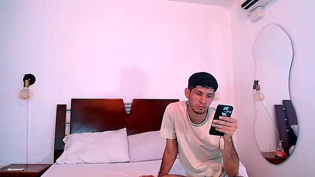 Lucas Dream online show from July 12, 1:35 pm