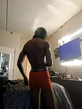 SkinnnyBlack online show from May 4, 11:50 pm